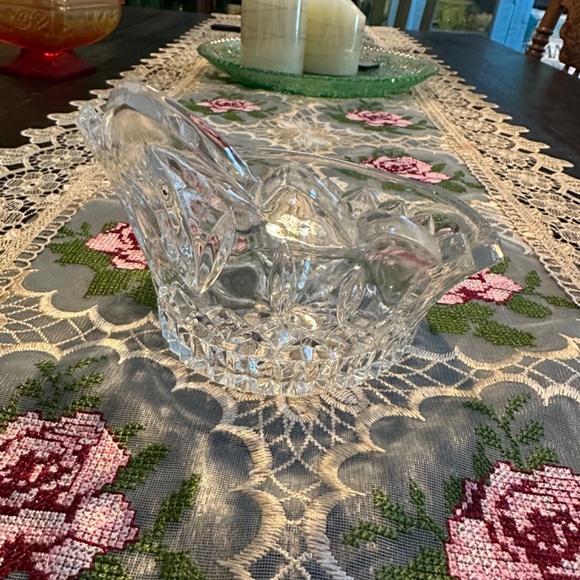 Vintage pressed glass. Tiara./trinket bowl - Picture 9 of 9